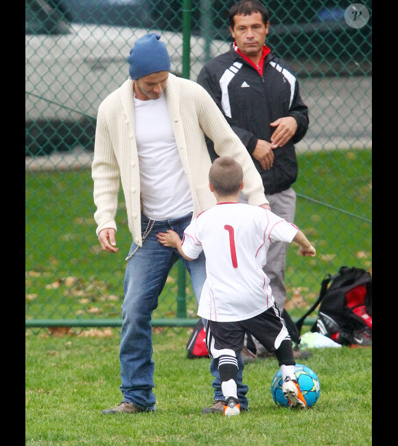 David Beckham et son fils Cruz le 12 novembre 2011 à Los Angeles