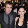 Kristen Stewart et Robert Pattinson présentent la première partie de Twilight : Révélation, à Londres le 16 novembre 2011.