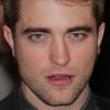 Robert Pattinson présente la première partie de Twilight : Révélation, à Londres, le 16 novembre 2011.