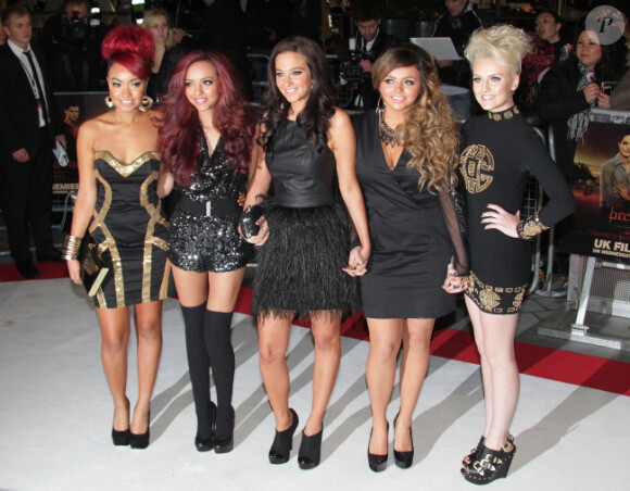Little Mix, Leigh-Anne Pinnock, Tulisa Contostavlos, Jesy Nelson, Jade Thirlwall et Perrie Edwards à l'événement Twilight : Révélation, à Londres le 16 novembre.