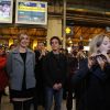 Coup d'envoi de l'opération Orchestres en fête, du 18 au 27 novembre 2011, dans toute la France. La marraine Julie Gayet pose, lors du lancement, à la Gare du Nord, à Paris.