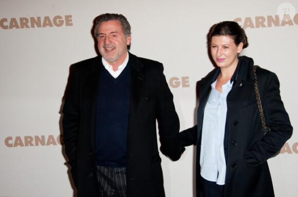 Daniel Auteuil et sa femme Aude Ambroggi à l'avant-première de Carnage le 20 novembre 2011 à Paris.