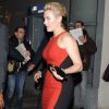 Kate Winslet sort du restaurant L'Avenue, à Paris le 20 novembre.