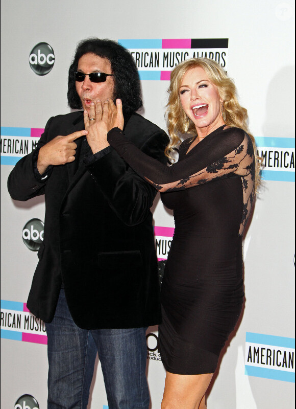 Gene Simmons et Shannon Tweed le 20 novembre 2011 à Los Angeles pour les American Music Awards