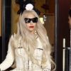 Lady Gaga inaugure la vitrine de Noël de la boutique Barney's à New York le 21 novembre 2011