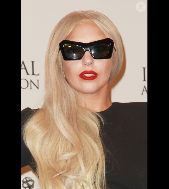 Lady Gaga lors des 39e Emmy Awards au Hilton à New York le 21 novembre 2011 