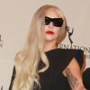 Lady Gaga, très très sexy, lors des 39e Emmy Awards au Hilton à New York le 21 novembre 2011 