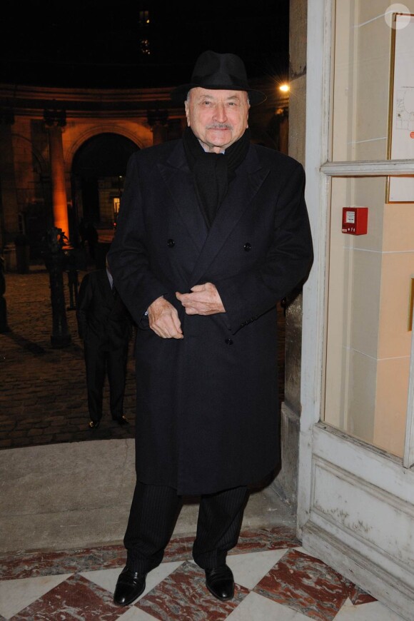 Georges Kiejman lors de la remise de décoration d'Albina du Boisrouvray, le 21 novembre 2011, à Paris.