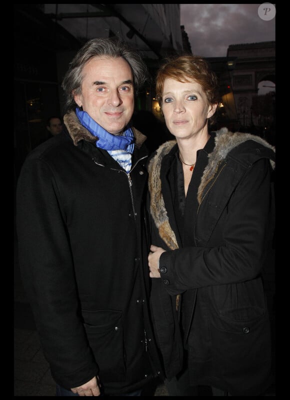 Jean-Christophe Grangé et Ariane Toscan du Plantier lors de l'avant-première du film Les Lyonnais à Paris le 27 novembre 2011