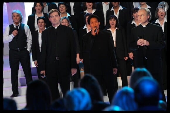 Daniel Guichard sur le plateau de Champs-Elysées, émission diffusée le samedi 26 novembre sur France 2.