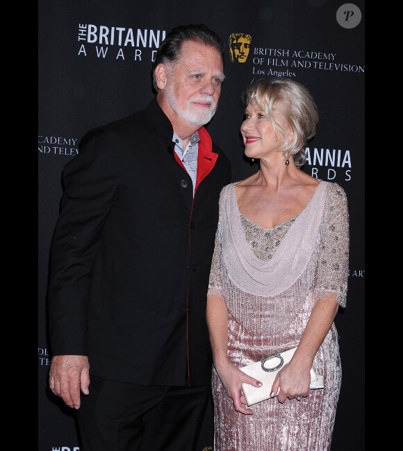 Taylor Hackford et Helen Mirren lors des Britannia Awards des BAFTA à Los Angeles le 30 novembre 2011