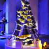 Sapin imaginé par la maison Dior pour la 16e édition des Sapins de Noël des créateurs