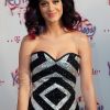 Katy Perry : brune incendiaire aux pointes rose. Pas question pour la star d'adopter un look trop conventionnel.