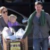 Amy Adams, son mari Darren Le Gallo et leur fille Aviana font leurs courses à Los Angeles, le 27 novembre 2011.
