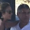 George Clooney profite de sa belle Stacy Keibler lors de leur week-end de Thanksgiving au Mexique à la fin du mois de novembre 2011