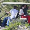 George Clooney prend le volant pour conduire sa belle Stacy Keibler et ses amis durant son week-end de Thanksgiving au Mexique à la fin du mois de novembre 2011