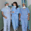 Marie Gillain visite le service ophtalmologique d'un hôpital de Marrakech. Le 8 décembre 2011