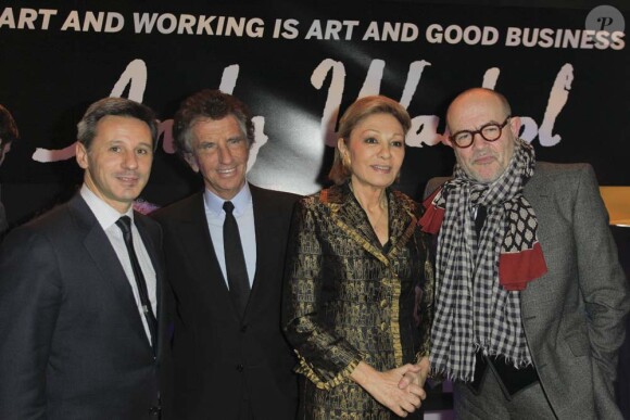 Christophe Beaux, Jack Lang, Farah Diba et Christian Lacroix au lancement de la collection Andy Warhol de la Monnaie de Paris, au Centre Georges Pompidou à Paris, le 8 décembre 2011.