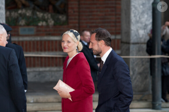 Mette-Marit et Haakon de Norvège lors de la remise des prix Nobel de la Paix à Oslo en Norvège le 10 décembre 2011