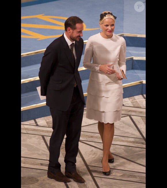 Le prince Haakon et la princesse Mette-Marit lors de la remise des prix Nobel de la Paix à Oslo en Norvège le 10 décembre 2011
