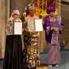 La présidente libérienne Ellen Johnson Sirleaf, sa compatriote Leymah Gbowee et la Yéménite Tawakkol Karman, figure de proue du "printemps arabe" lors de la remise des prix Nobel de la Paix à Oslo en Norvège le 10 décembre 2011