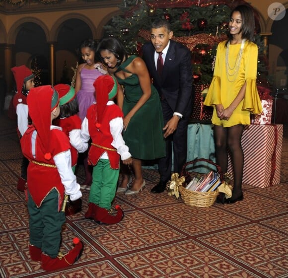 Le président Barack Obama et sa famille à Washington, le 11 décembre 2011.