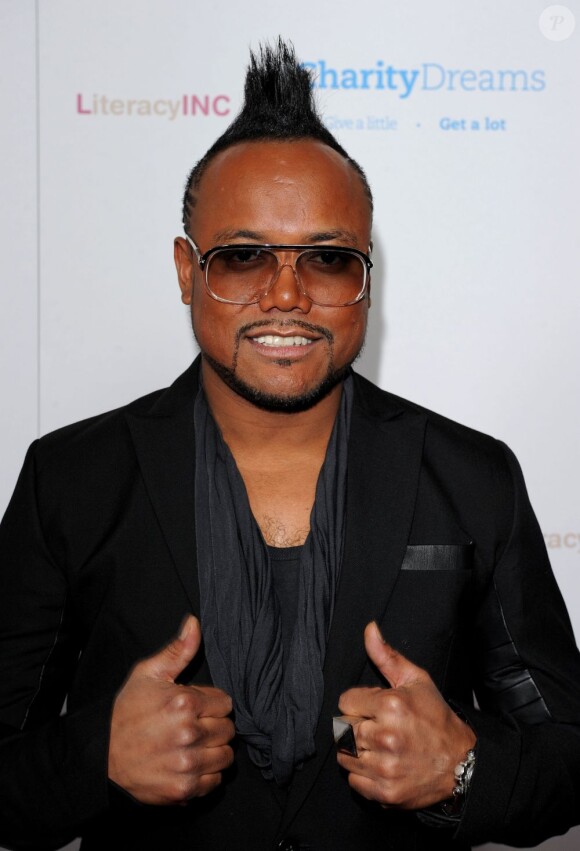 Apl.de.Ap lors de son anniversaire au Congo Room à Los Angeles le 13 décembre 2011