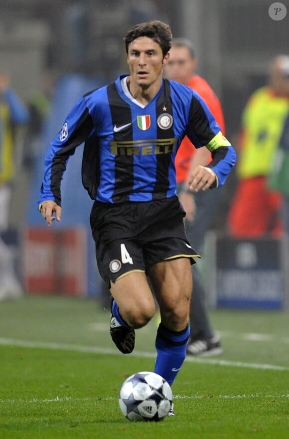 Javier Zanetti, 38 ans, capitaine emblématique de l'Inter Milan, deviendra en 2012 père pour la troisième fois. Sa femme Paula est enceinte !