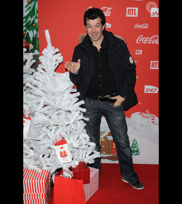 Stéphane Plaza lors d'une soirée au profit de l'association Petits  Princes et de  lancement du train rouge Coca Cola, le 15 décembre 2011, à  Paris