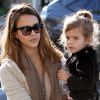 Jessica Alba accompagne sa petite Honor à une fête, le vendredi 16 décembre 2011.