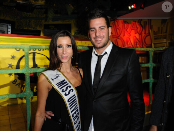 Zelko en bonne compagnie lors de l'élection de Miss Nationale 2012 à Pau Brasil à Paris, le 18 décembre 2011