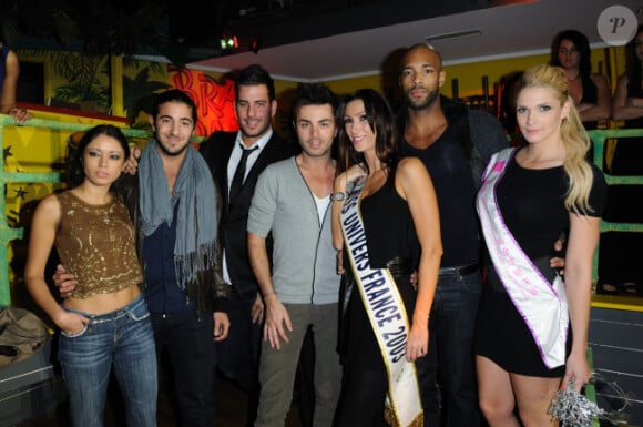 Zelko en bonne compagnie lors de l'élection de Miss Nationale 2012 à Pau Brasil à Paris, le 18 décembre 2011