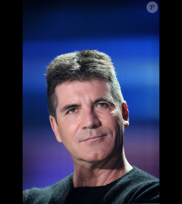 Simon Cowell lors de la conférence de presse de X Factor dans les studios CBS à Los Angeles le 19 décembre 2011