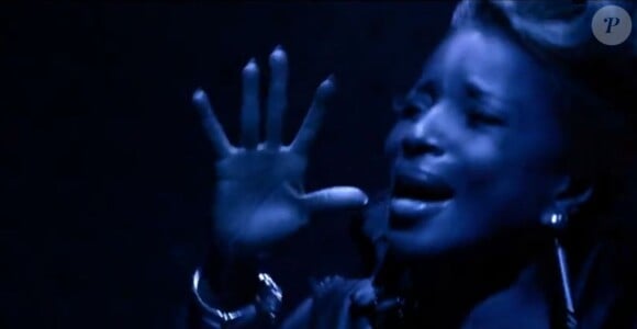 Image extraite du clip Mr. Wrong, réalisé par Chris Robinson pour Mary J. Blige, décembre 2011.