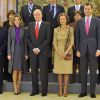 Le roi Juan Carlos, assisté de la reine Sofia, du prince Felipe et de la princesse Letizia d'Espagne, recevait en audience le Conseil du Patrimoine National, au palais de la Zarzuela, le 20 décembre 2011.