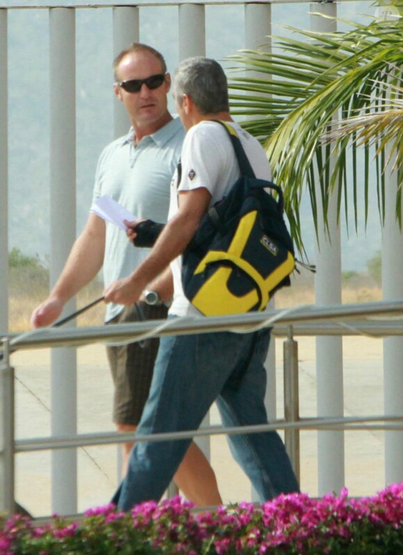 Exclusif : George Clooney, sa chérie, la famille Crawford-Gerber, tous en vacances au Mexique !