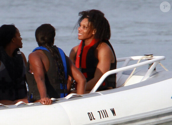 Serena Williams ravie après sa sortie en mer à Miami le 25 décembre 2011