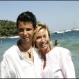 Fiona Gélin en août 2005 à Saint-Tropez avec son fils Milan