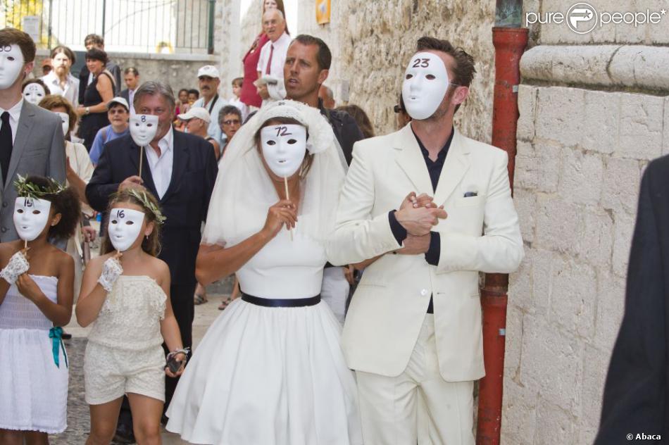 Emma De Caunes Et Jamie Hewlett Lors De Leur Mariage A Saint Paul