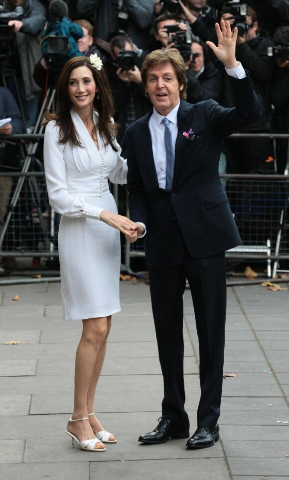 Paul McCartney et Nancy Shevell le jour de leur mariage à Londres le 9 octobre 2011