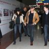 Daniel Craig et Rachel Weisz arrivant à l'aéroport de Roissy Charles-de-Gaulle le 3 janvier 2011