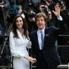 Le prochain album de Paul McCartney, à paraître le 6 février 2012 et qui contiendra la chanson My Valentine, s'intitulera Kisses on the Bottom.