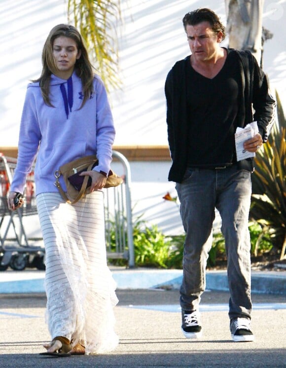 Dominic Purcell et AnnaLynne McCord à Los Angeles le 7 octobre 2011