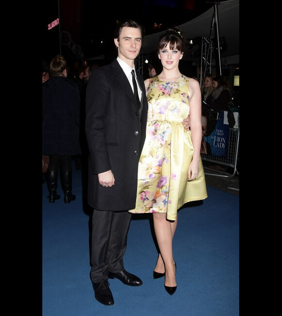 Harry Lloyd et Alexandra Roach lors de l'avant-première du film La Dame de fer le 4 janvier 2012 à Londres