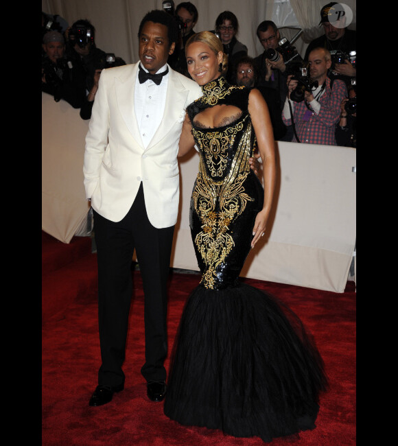 Jay-Z et Beyoncé Knowles  lors du Costume Institute Gala à New York le 2 mai 2011