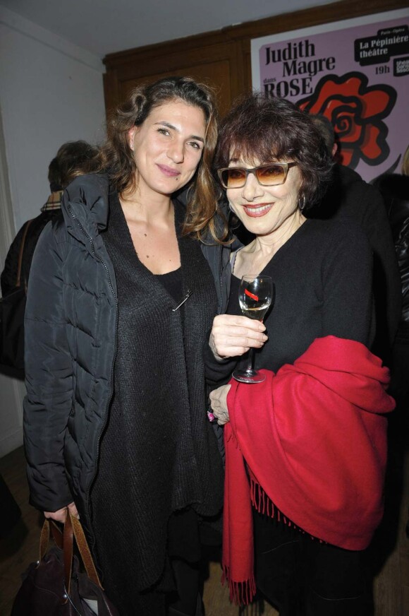 Judith Magre et Emmanuelle Galabru lors de la générale de la pièce Rose, à La Pépinière Théâtre, le 10 janvier 2012.