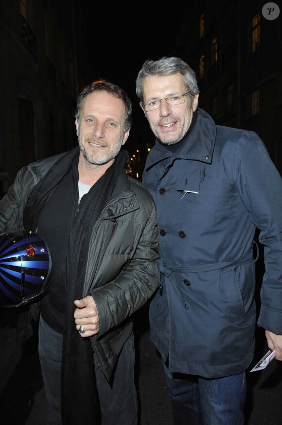 Charles Berling et Lambert Wilson lors de la générale de la pièce Rose, à La Pépinière Théâtre, le 10 janvier 2012.