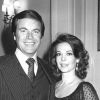 Natalie Wood et son mari Robert Wagner posent lors d'une soirée parisienne en novembre 1978.