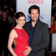 Alyson Hannigan, enceinte, et son mari lors des People's choice Awards, le 11 janvier 2012, à Los Angeles