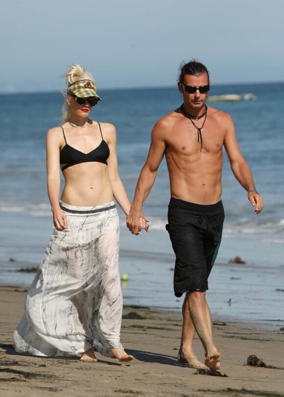 Gavin Rossdale et Gwen Stefani, deux gravures de mode sur une plage de Malibu, le 29 août 2011.